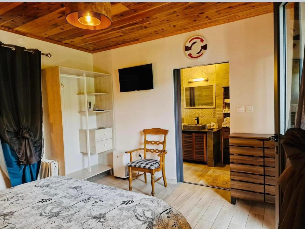 Chambres Et Tables D'Hote Du Voyageur Ла-Плен-де-Пальміст Екстер'єр фото