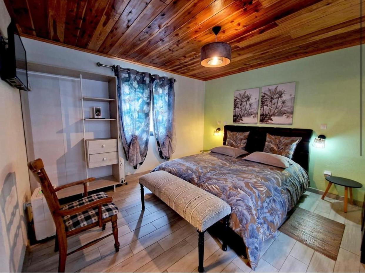 Chambres Et Tables D'Hote Du Voyageur Ла-Плен-де-Пальміст Екстер'єр фото